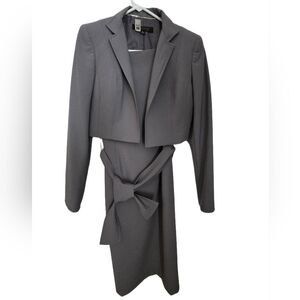 Anne Klein gray suit jacket, pairs w/ dress or buy solo. Size 2, wool/poly, GUC